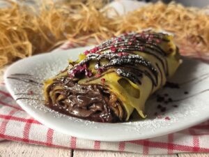 Rotolo di crepes con crema alle nocciole